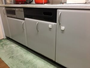 60ｃｍ食器乾燥機を45ｃｍ食洗機に取替える　タカラホーロー　施工前